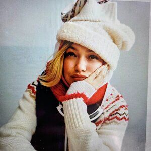 NWT Guest In Residence by Gigi Hadid Wool and Cashmere Sweater sz M